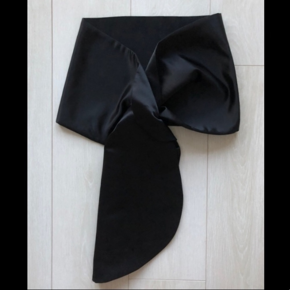 Black Shawl